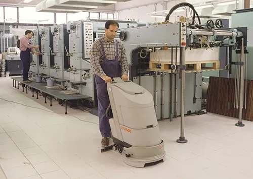 Comac wprowadza CE45 w ważnym momencie, gdy produkcja plastiku przechodzi rewolucję